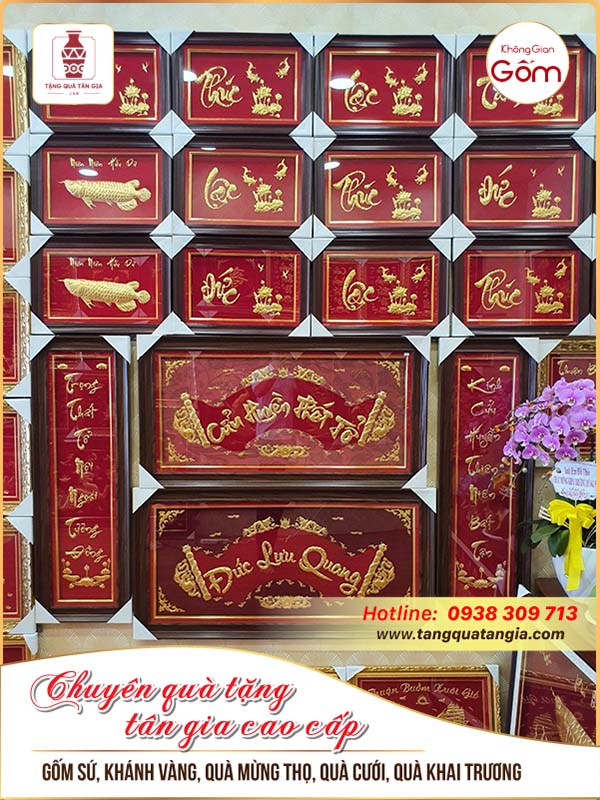 Khánh vàng tân gia