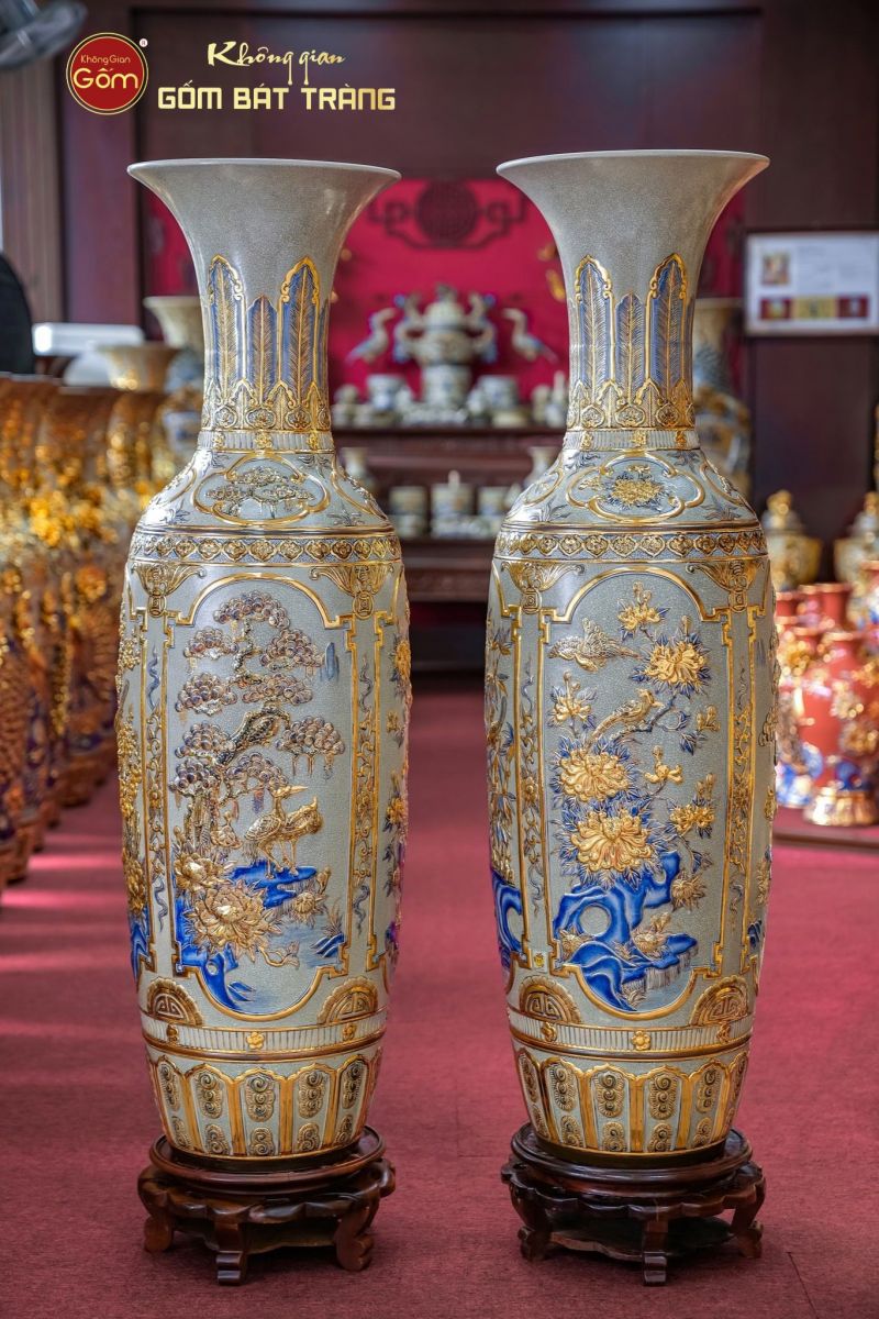 Lộc bình Tứ Cảnh men rạn đắp nổi vẽ vàng